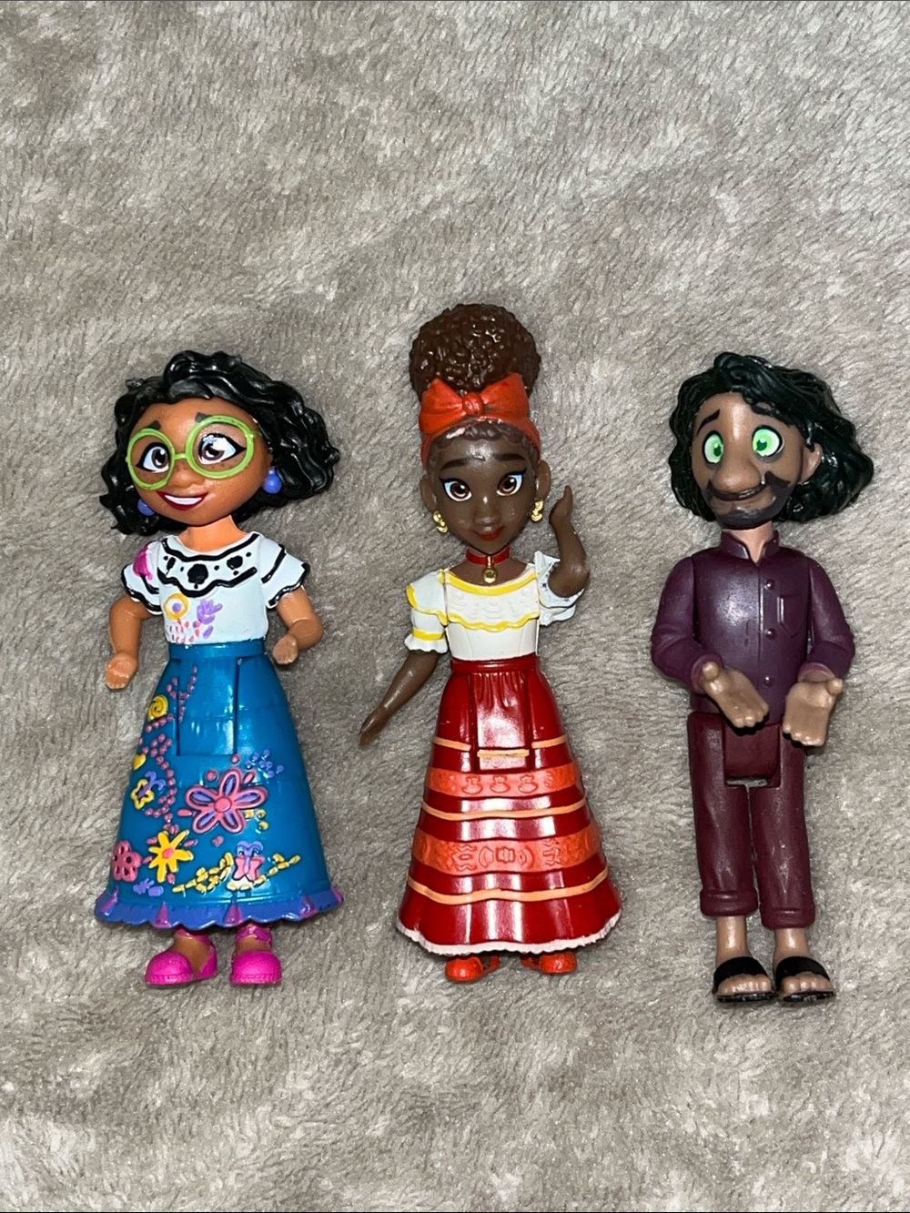 Jakks Pacific Disney Encanto 3” figures Mirabel,Dolores,Bruno